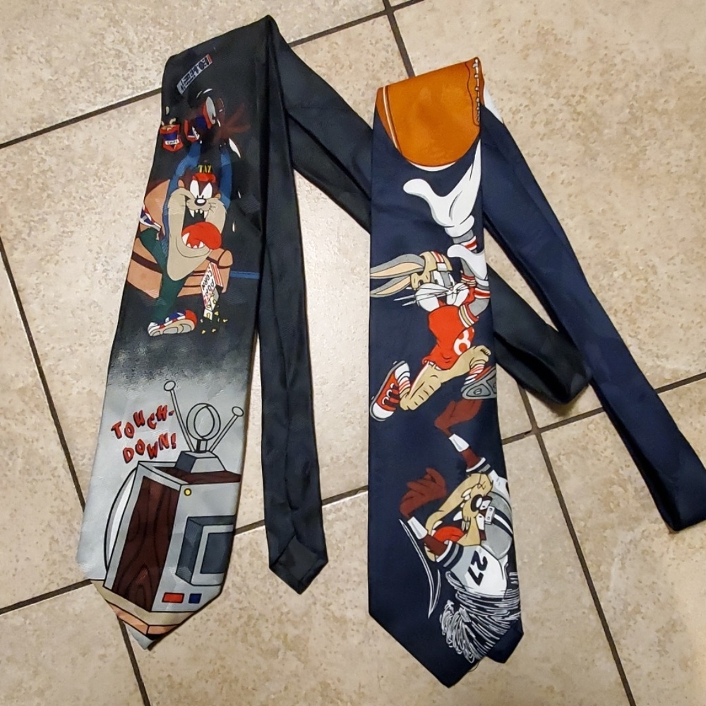 🔥Looney tunes Vintage football  Mens ties.1996.